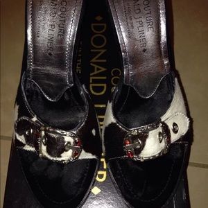 DONALD J PLINER CALF HAIR BLACK JEWELED HEELS 9